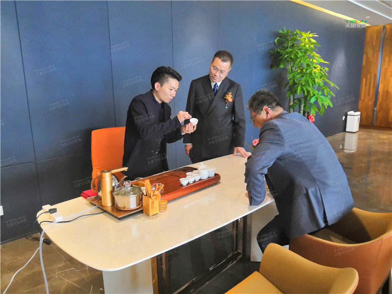 1558608110810101.jpg 1-15董事長(zhǎng)空間.jpg